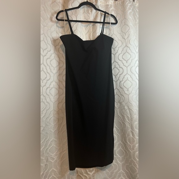 Lulu’s Paulina Bodycon Midi Dress - Picture 8 of 8